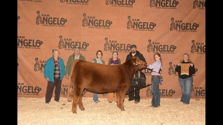 Kristen Massengill in the winner's circle
